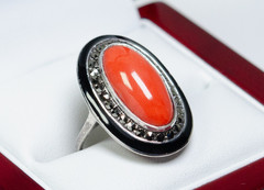 935 Silver – Antique Art Deco Ring – Coral And Markasite – Black Enamel