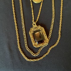 VTG 1960/70’s Goldette 4 Strand Amber Pendant w/Etched Locket Necklace Goldtone