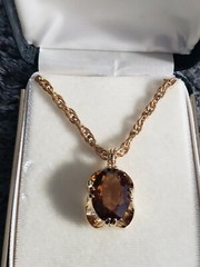 VINTAGE NEW Man Made Diamonds 18kt H.G.E. TOPAZ COLOR Necklace Box Royale Gems