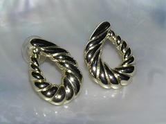 Estate Ridged Lt GT or SIlvertone Twist Teardrop Post Earrings for Pierced Ears