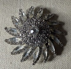 Vintage 1950s Starburst Clear Rhinestone Brooch Pin Silver Tone