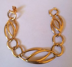 Vintage Gold Tone Chain Link Trifari Bracelet Signed 7 Inches