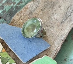 VINTAGE FACETED OVAL PREHNITE STERLING RING-SIZE 6