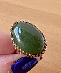 VINTAGE 10K YELLOW GOLD BIG OVAL GREEN NEPHRITE JADE JADEITE RING SOLID HEAVY