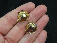 Vintage Two Tone Metal Faux Pearl Damascene Flower Clip Earrings AS IS