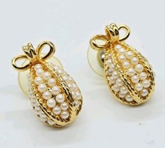 Joan Rivers Gold Tone Faux Bead Pearl Egg Earrings Pierced Vintage .75 in