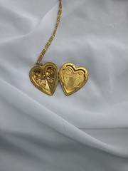 Vintage Repousse Heart Locket Large Pendant on 20″ Chain Gold Plated