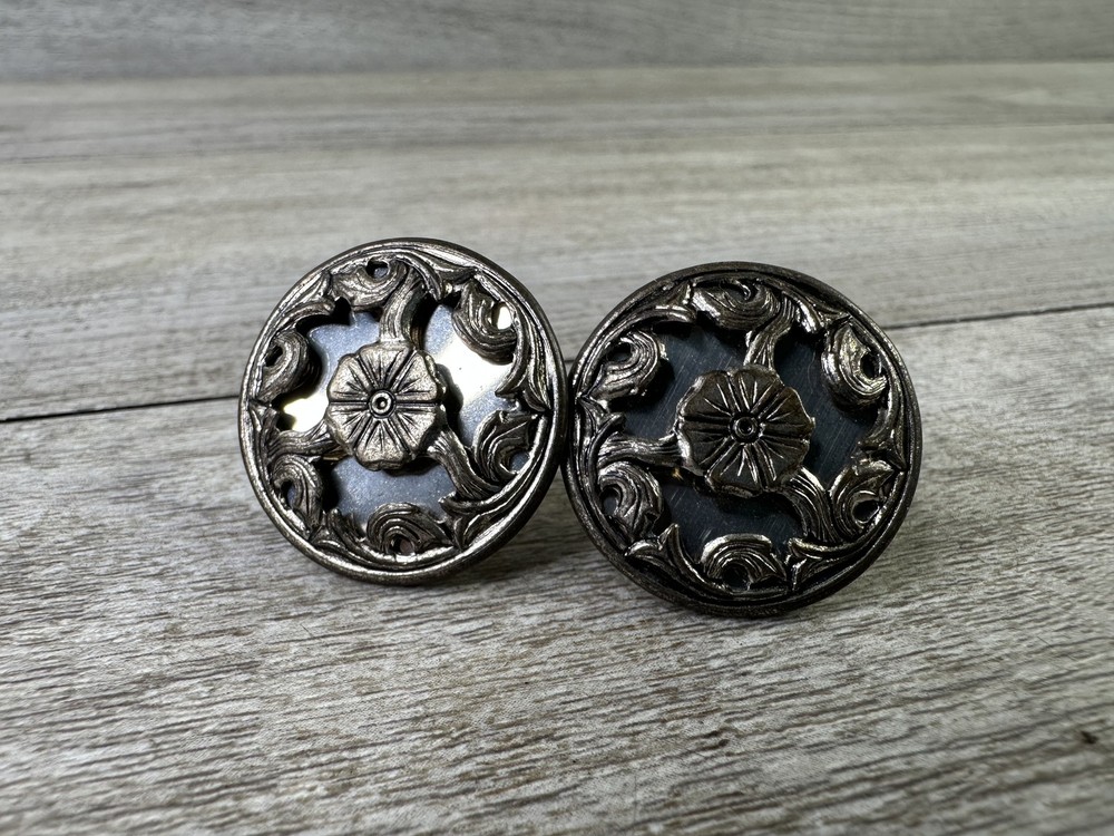 Vintage Le Chic Button Screw Back Earrings Ornate Floral Design Antiqued Silver