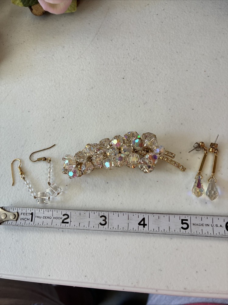 Vintage JULIANA D&E Clear AB Bead Gold Tone Cha Cha Leaf Pin Brooch + 2 Earrings