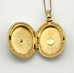 Vintage Winard Gold Filled Oval Locket Star and Diamond Necklace 17 Inches