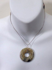 JASPER 45 MM DONUT ON 18″ SILVER PLATE CHAIN HG50 J88CR