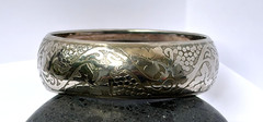 VTG Wide Silver Plate Bangle Bracelet Etched Grapes Vine Leaves Estate