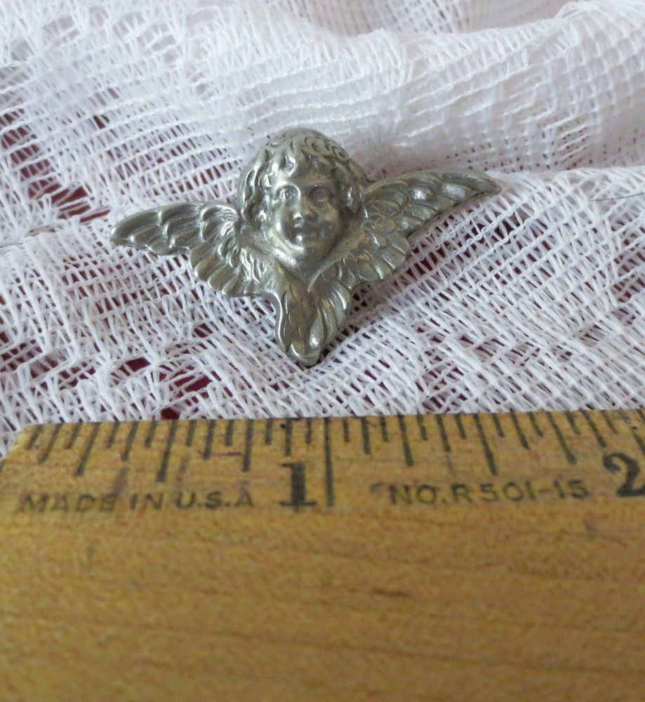 ANGEL PIN WINGED Vintage Pewter Silver Metal Cherub Beautiful Detail c. 1980s