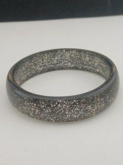 1950s SMOKE GRAY silver glitter confetti inclusions bangle bracelet size 8