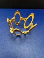 Vintage Crown Trifari Textured Gold Tone Oval Link Statement Bracelet Signed 6.7