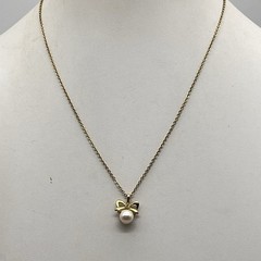 Vintage Charm Necklace Gold Tone Bow Faux Pearl 17″