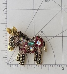 Donkey vintage style brooch gold tone metal