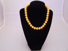 Vintage Yellow Round Beaded Necklace, Barrel Screw Clasp, Women/Jewelry