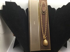 Avon’s 1968 Golden Charmer Necklace Pendant And Bracelet Original Box