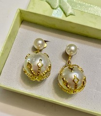 Vintage CELEBRITY Signed Gold Filigree Cage Pearl Orb Statement Clip On Earrings