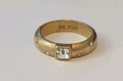 Vintage Erwin Pearl brushed Gold-tone band Size 8