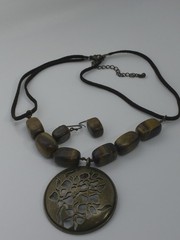 Avon Boho Tiger Eye Bead Suede Cord Brass Pendant Necklace Earring Set