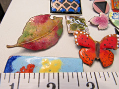 LOT OF 68 VINTAGE ENAMEL COPPER BROOCHES PINS WITH MATISSE RENIOR & TY