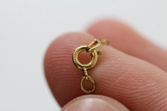 VINTAGE GOLD FILLED CHAIN LINK NECKLACE 17.75″ KIWI CUT OUT COIN PENDANT LAYER