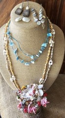 10p Vtg/Mod Jewlery Shell Necklaces Stretch Bracelets Eearings Beach Summer