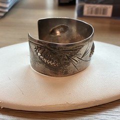 Stuart Nye Vintage Pinecone Wide Cuff Bracelet 6″ Sterling Silver 38.4 grams