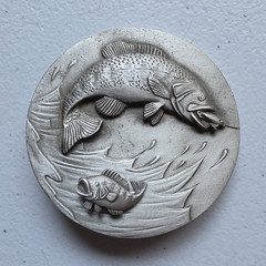 Round Silver Pewter Fish Pin Brooch, Animals & Insects Theme Unisex