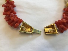 MIMI D N 1980 VTG SIM CORAL PEARL GOLD BEADED 16” FASHION NECKLACE VERY PRETTY!