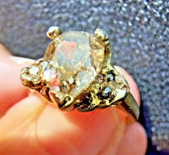 2.CARAT center NATURAL Diamond “Not a LG enhanced” w/side diamonds, 14k solid yg