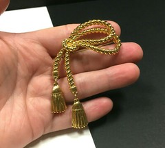Vintage ICONIC Knotted Rope TASSEL Brooch Nautical Gold PL Dangle R191i