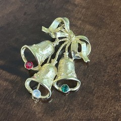 Vintage Christmas Bell’s Brooch Gold Tone With Red White And Green Rhinestone’s