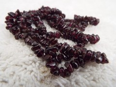 Almandine Garnet Stone Necklace (H17)