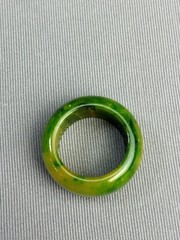 Bakelite Size 6.5 Vintage Green Marbled Chunky Ring