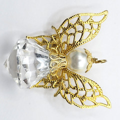 Angel Filigree Wings Gold Tone Faux Pearl Acrylic Vintage Pendant Brooch Pin