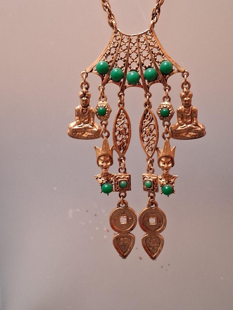 Vintage Asian Style Necklace Faux Jade Dangle Pendant