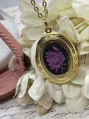 BLACK plum Gothic Vintage DARK ROSE Cameo Locket Pendant Necklace Woman Gold
