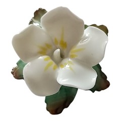 Artone Bone China Gardenia Brooch Pin Flower Floral White England Vintage Dainty