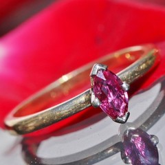 14k yellow gold sz 4.5 ring 0.25ct rhodolite garnet solitaire 1.8g Exclusive N18