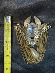 VTG Egyptian Revival Rhinestone & Pearl Statement Brooch Gold Tone Chains 3.5 In