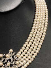VTG GORGEOUS MARVELLA FIVE STRAND FAUX PEARLS RHINESTONES SILVER TONE NECKLACE