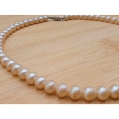 Vintage 1950s Made in Japan Single Strand Champagne Simulated Pearl Necklace
