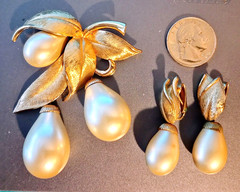 Vintage Jewelry Marvella Style Gold Tone Drop Faux Pearl Clip Earrings & Broach
