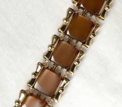 Vintage Link Style Caramel Moonglow Thermoset/Lucite Bracelet