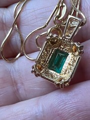 VINTAGE 10K/14K YELLOW GOLD EMERALD GREEN COLOR CZ PASTE ORNATE PENDANT NECKLACE