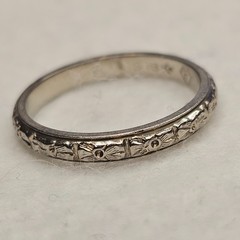 Antique BELAIS 18K White Gold Engraved Wedding Band Ring Art Deco Size 5.5