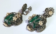 Vtg (Antique?) Screwback Filigree Dangle Earrings: Faux Pearls, Marcasite, Jade?